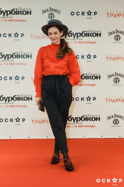 Хлывнюк, Завальская, Толочный и другие звезды посетили премьеру "Субурбикона" в Киеве